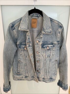GAP Faded Light Blue Denim Trucker Jacket